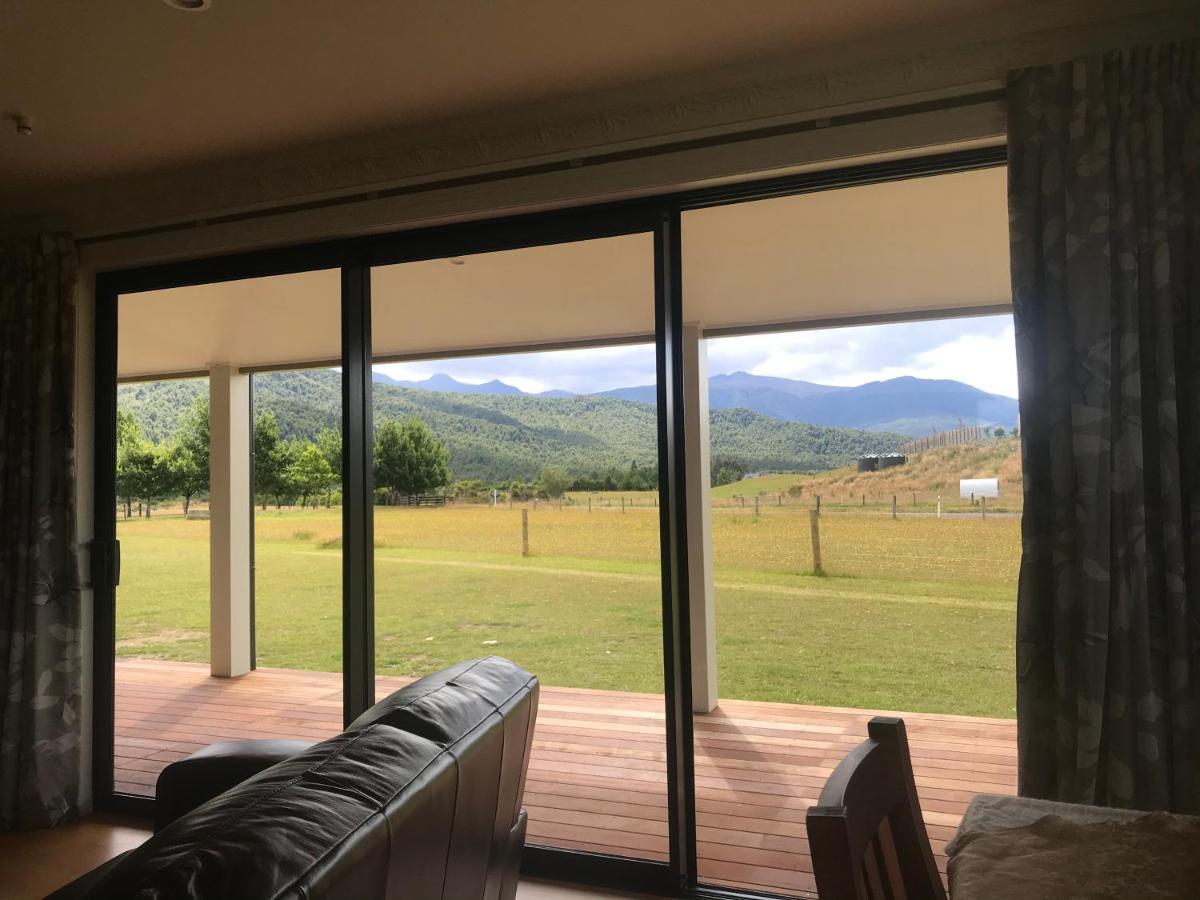 Kepler Oaks Chalet Te Anau Exterior foto