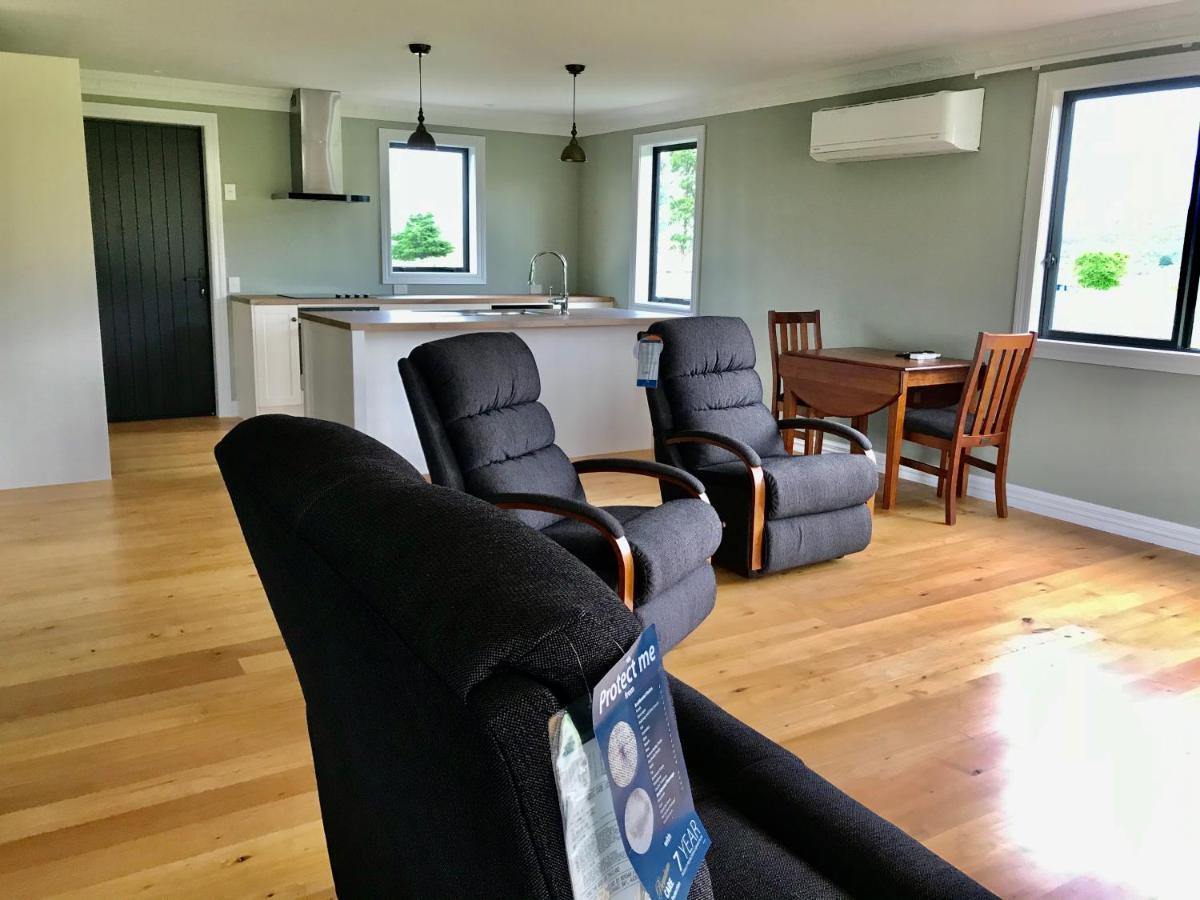 Kepler Oaks Chalet Te Anau Exterior foto